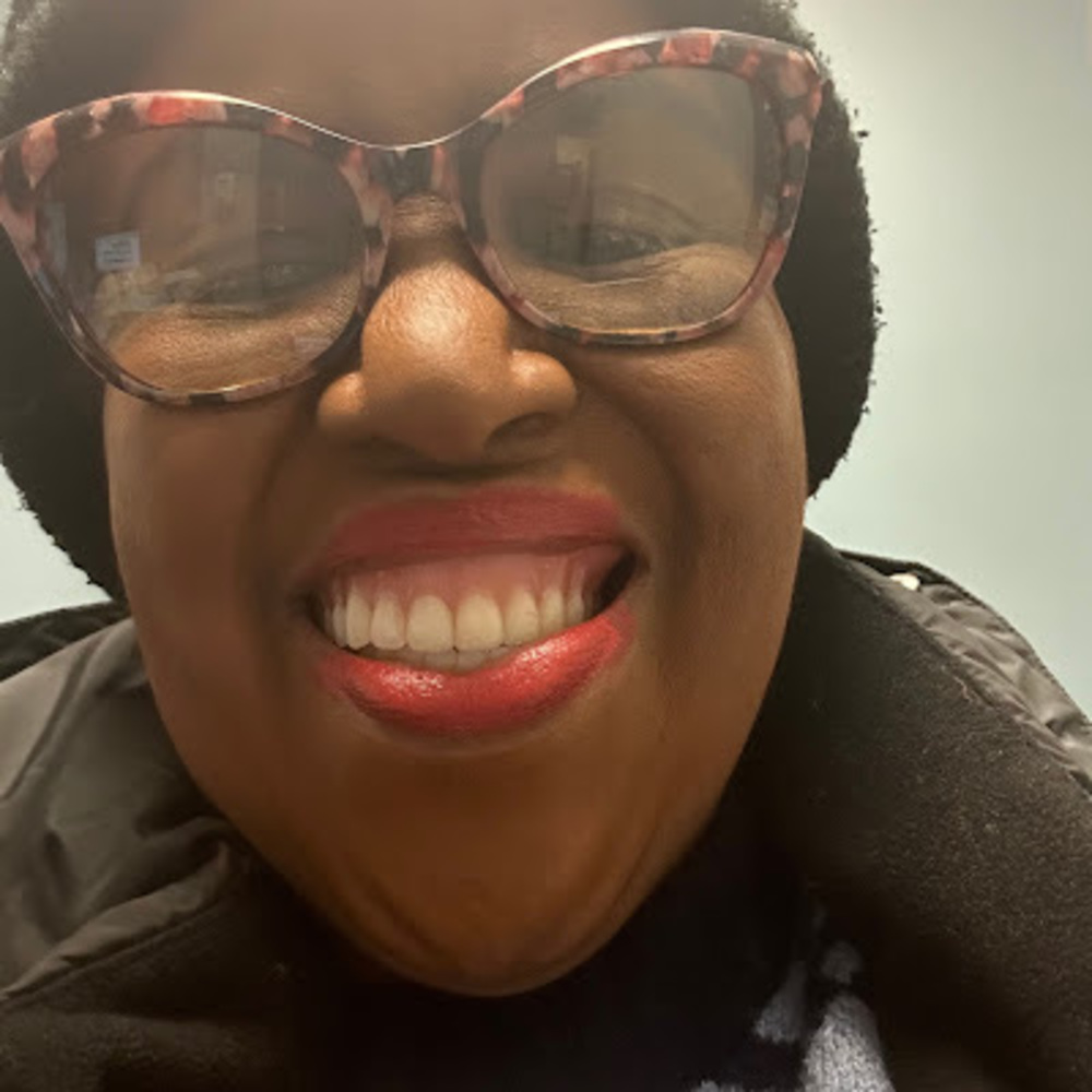 Meet your Posher, Paulinethe$alemaker